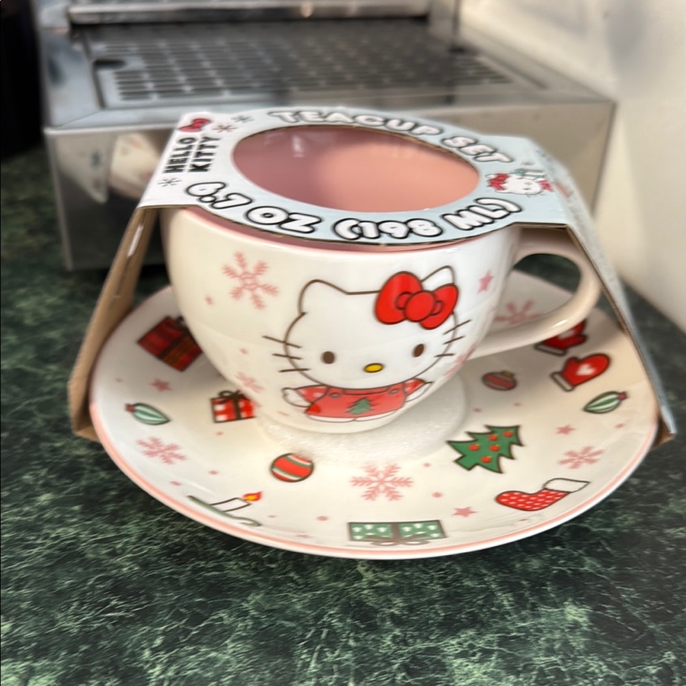 Hello Kitty Holiday Teacup and Saucer Set New